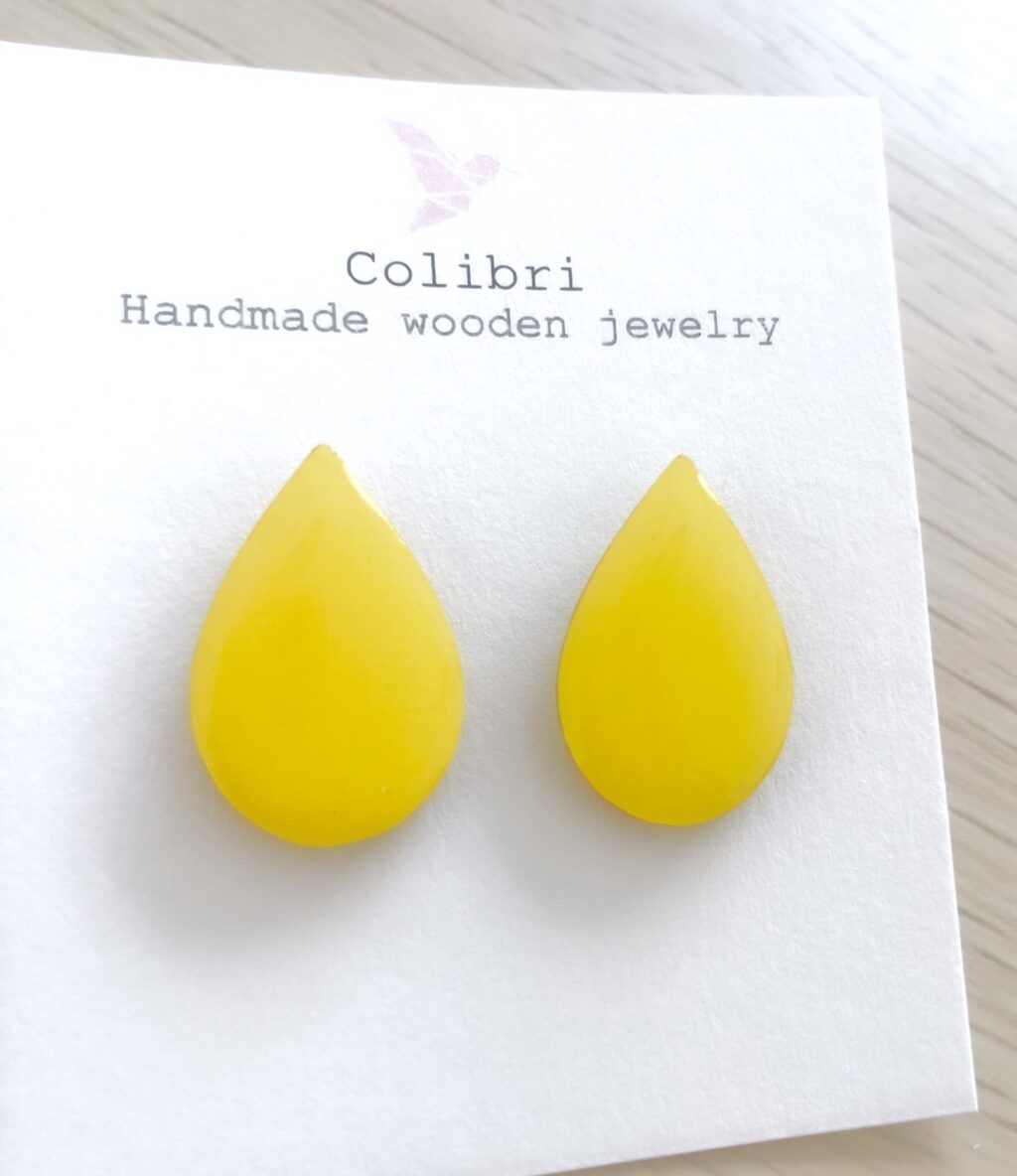 Instagram post from colibri.jwls. This post is in position 3.