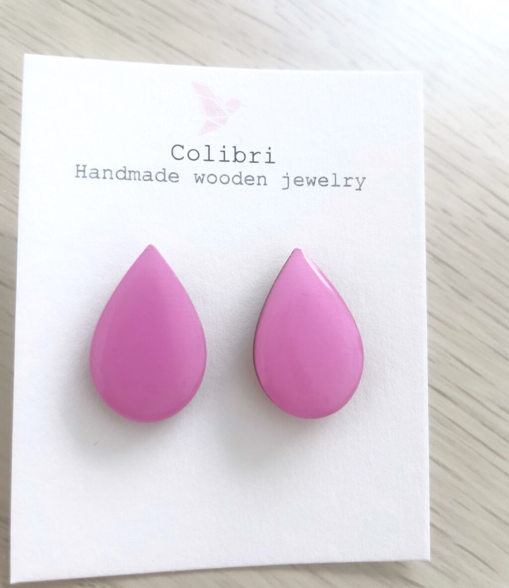 Instagram post from colibri.jwls. This post is in position 1.