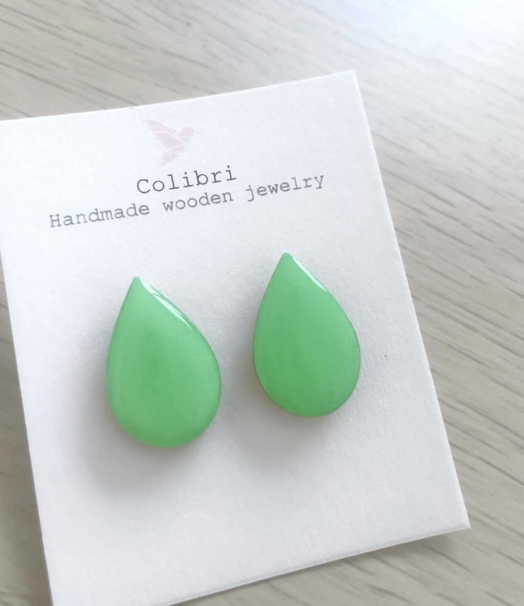 Instagram post from colibri.jwls. This post is in position 4.